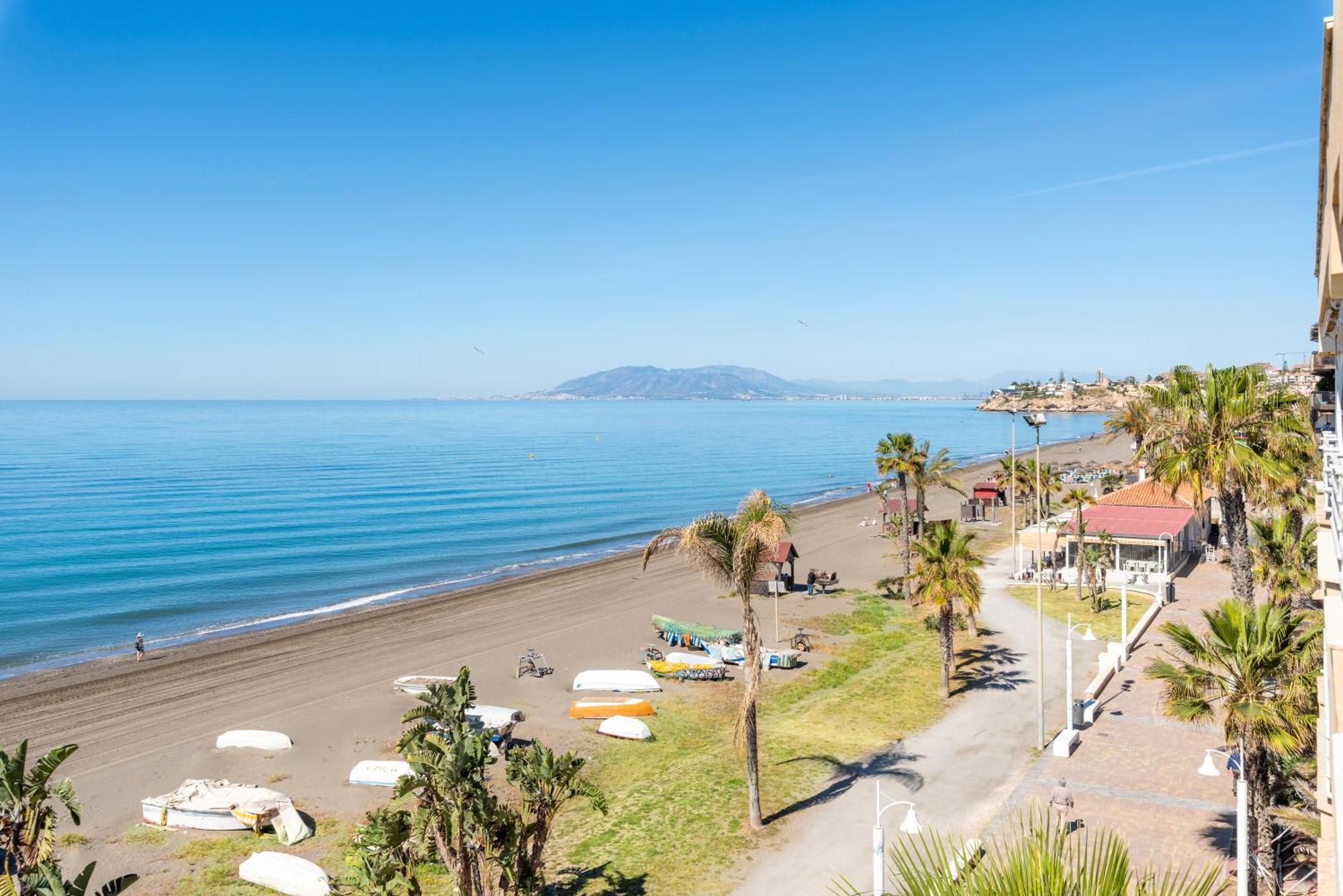 Wintowinrentals 1ª Linea De Playa, Parking Y Wifi Рінкон-де-ла-Вікторія Екстер'єр фото